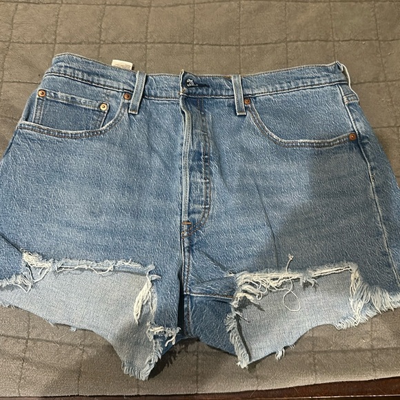 Levi's Pants - Levi button fly waist 33